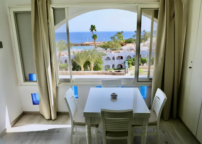 For 4 In Coral Bay Sea And Salt View Apart Otel 4*