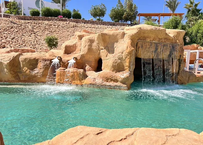 For 4 In Coral Bay Sea And Salt View Apart Otel 4*